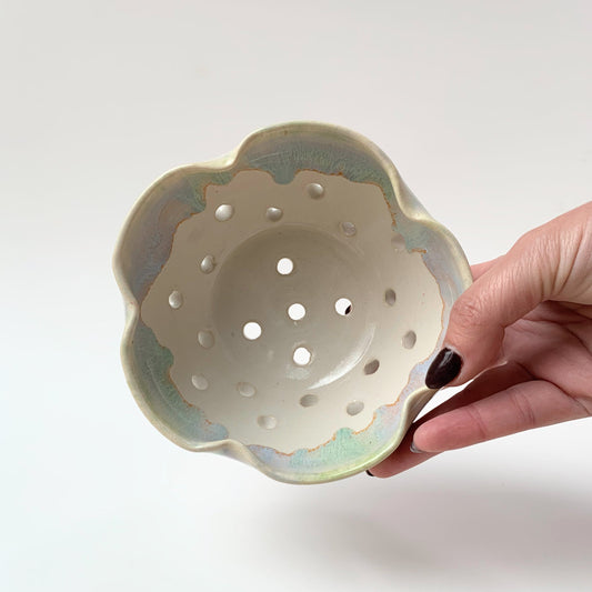 FLOWER BERRY BOWL - SEASIDE