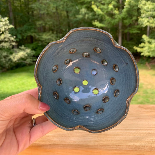 FLOWER BERRY BOWL - AEGEAN BLUE