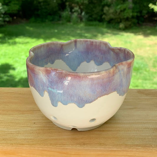 FLOWER BERRY BOWL - PERIWINKLE