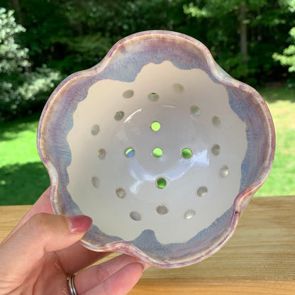 FLOWER BERRY BOWL - PERIWINKLE