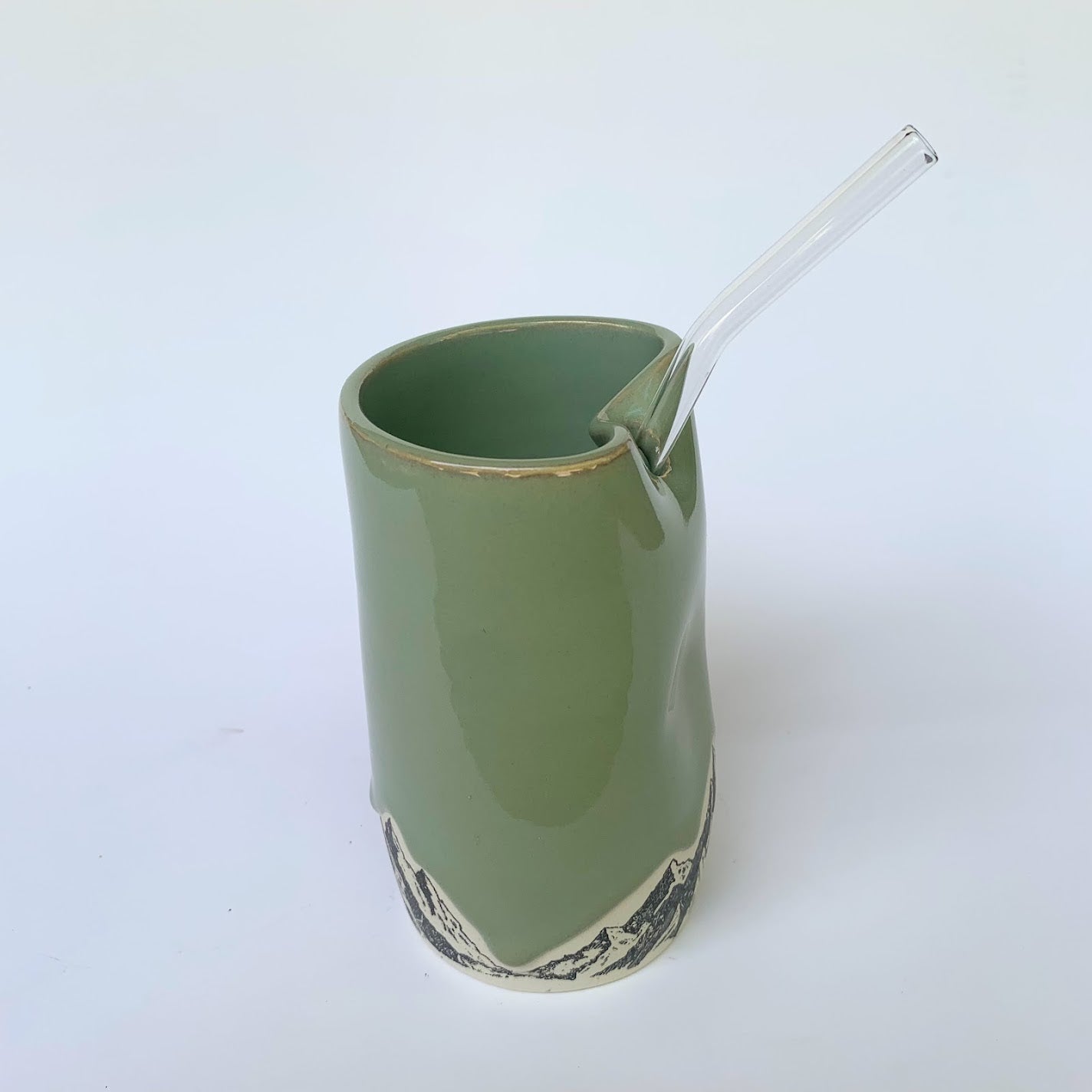 MOUNTAIN STRAW TUMBLER WITH THUMBPRINT- SPEARMINT
