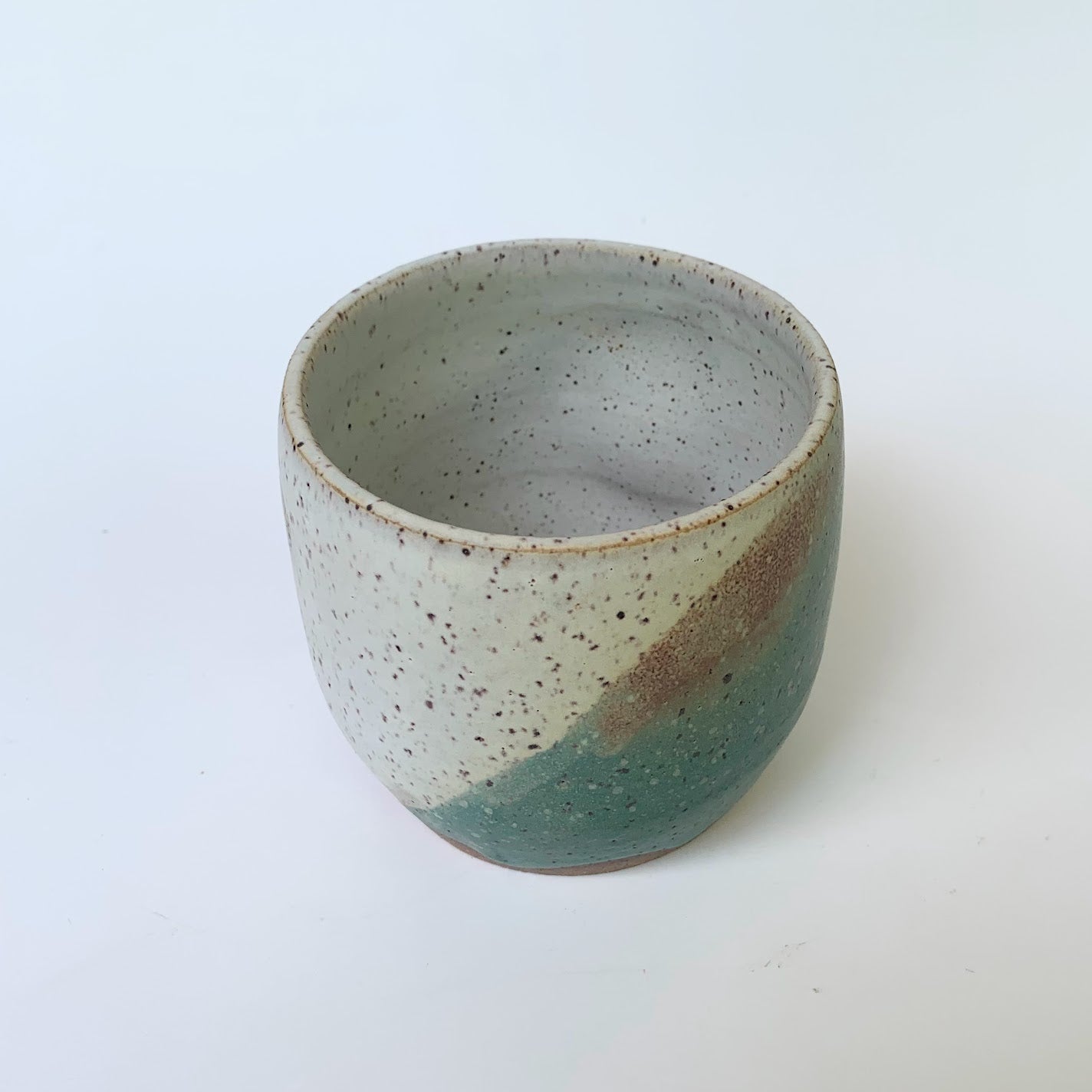THUMBPRINT CUP - SPECKLED JUNIPER/WHITE (MATTE)