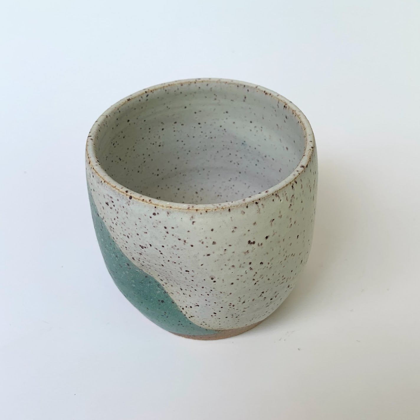 THUMBPRINT CUP - SPECKLED JUNIPER/WHITE (MATTE)